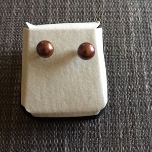Brown pearl earrings